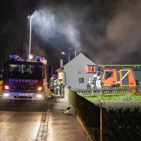 201011_brand_groebern_feuerwehr_21.jpg